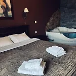 Отель Athina 3*