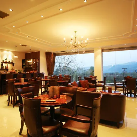 Athina Hotell Káto Loutrákion