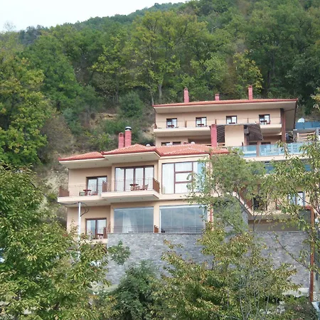 Athina Ξενοδοχείο Káto Loutrákion