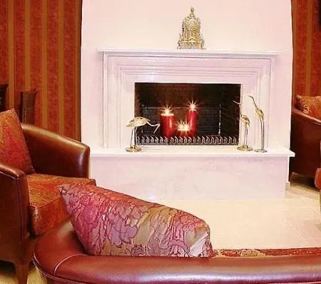 雅典娜酒店 3* Káto Loutrákion