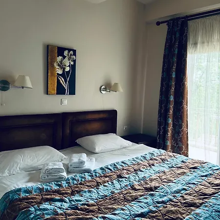 雅典娜酒店 3* Káto Loutrákion