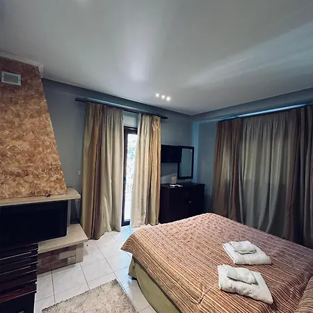 Athina Hotell 3*