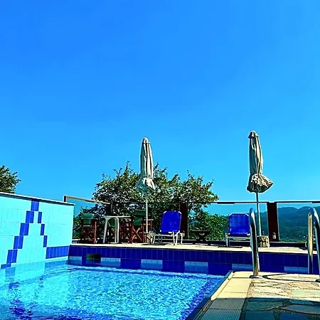 Athina Hotel 3*