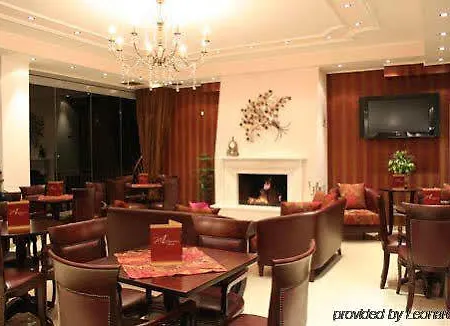 Hotell Athina Káto Loutrákion