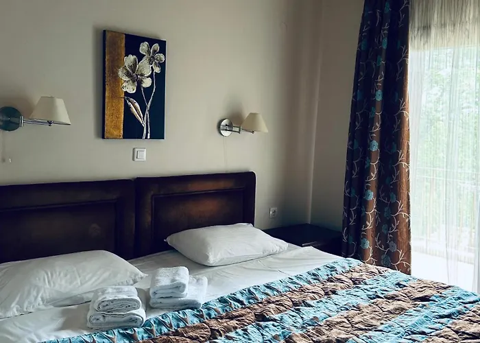 Athina 3* Káto Loutrákion