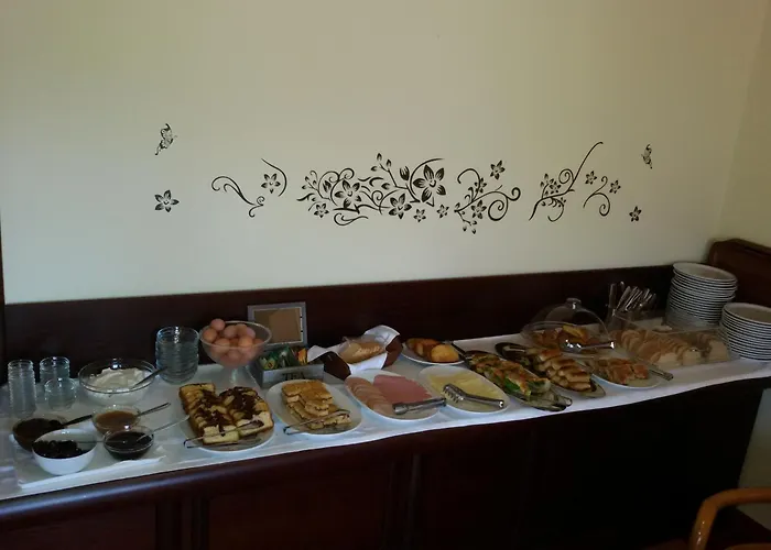 Athina Hotell 3*